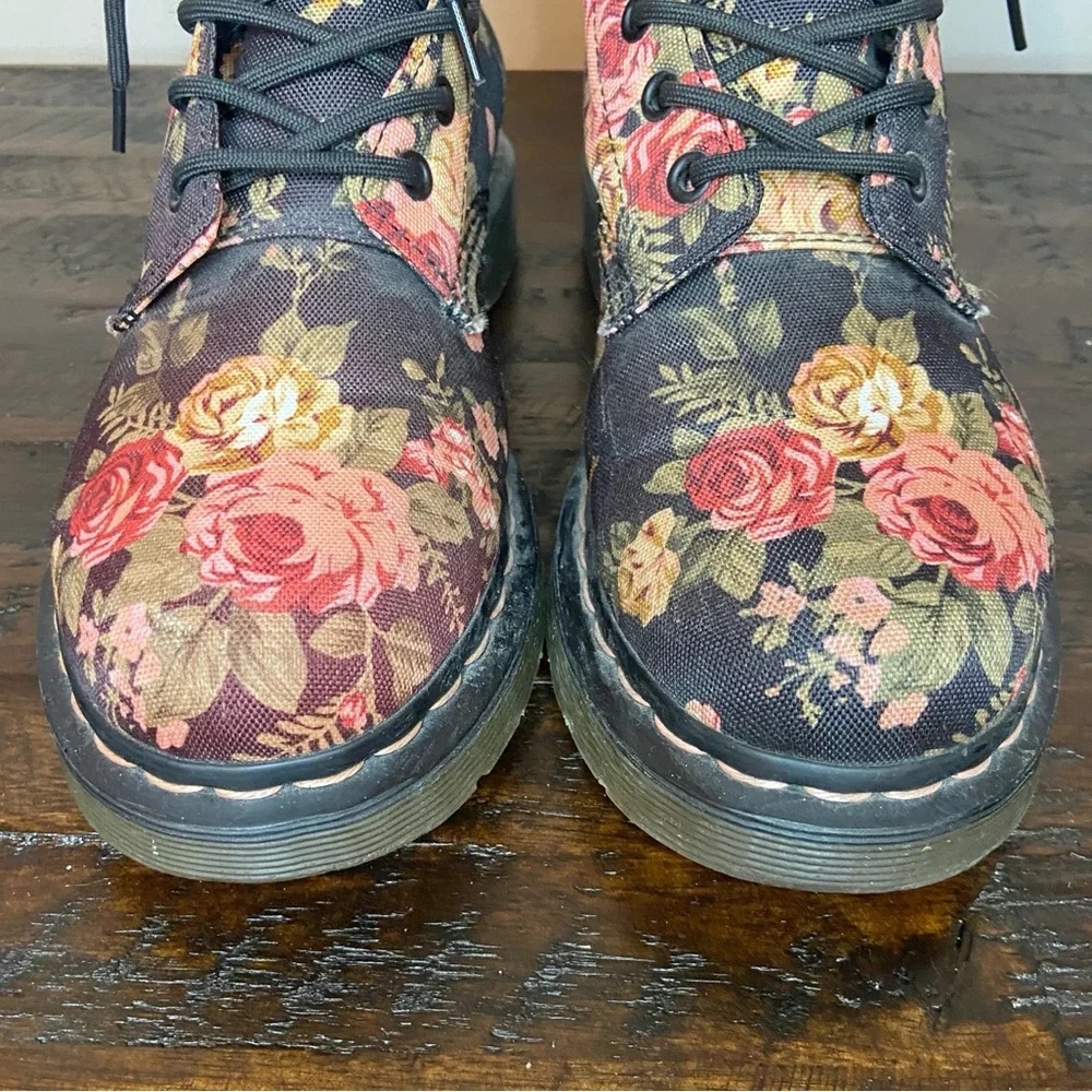 Dr. Martens Victorian Flowers Floral Canvas Boots Docs 11821 Black Pink Size 9 - Picture 7 of 11